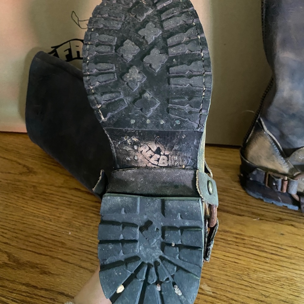 Free bird boots